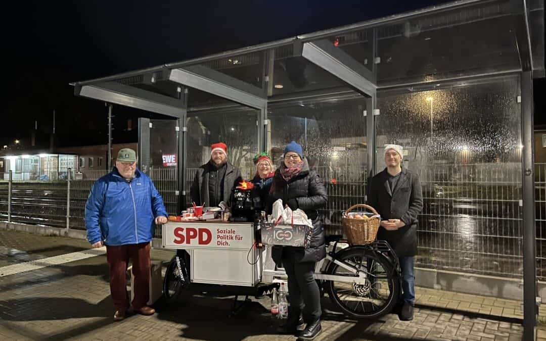 Der Nikolaus mit der SPD am Bahnhof